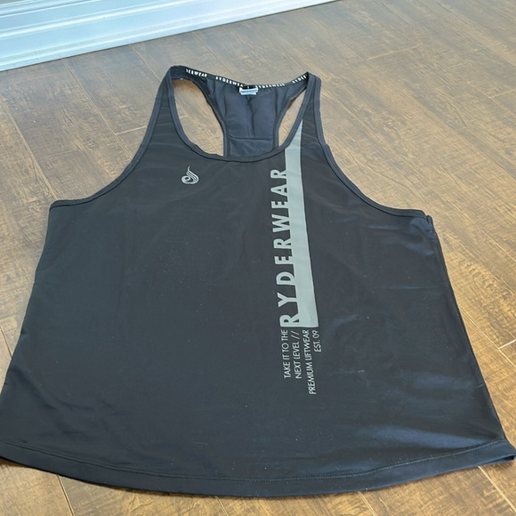 Man’s Tank - Picture 2 of 4